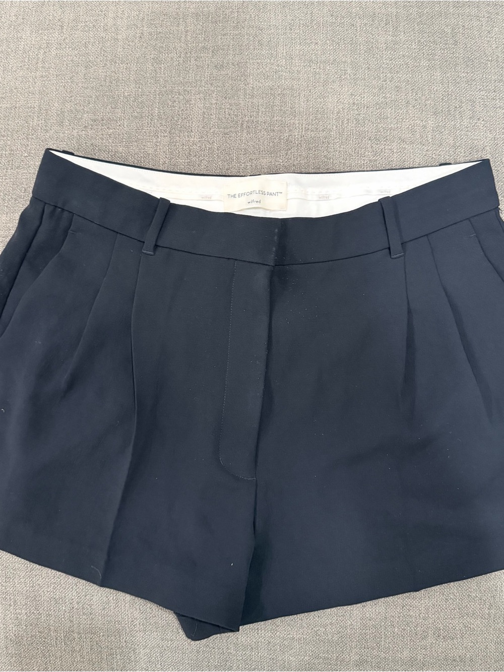 Aritzia Black Pleated High-Waist Shorts size 16